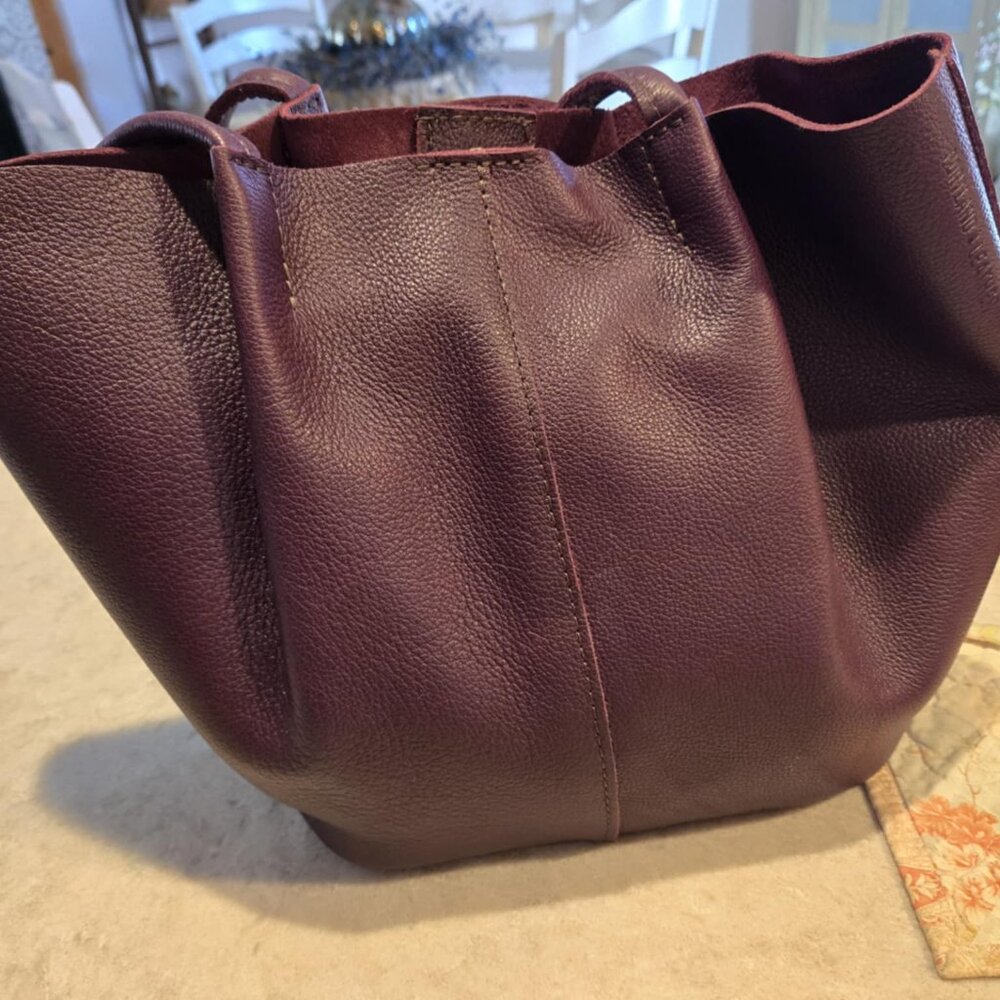 Portland Leather - Devan -  Large Bucket Tote - Plum